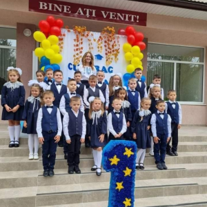 1 septembrie-  Prima zi de școală